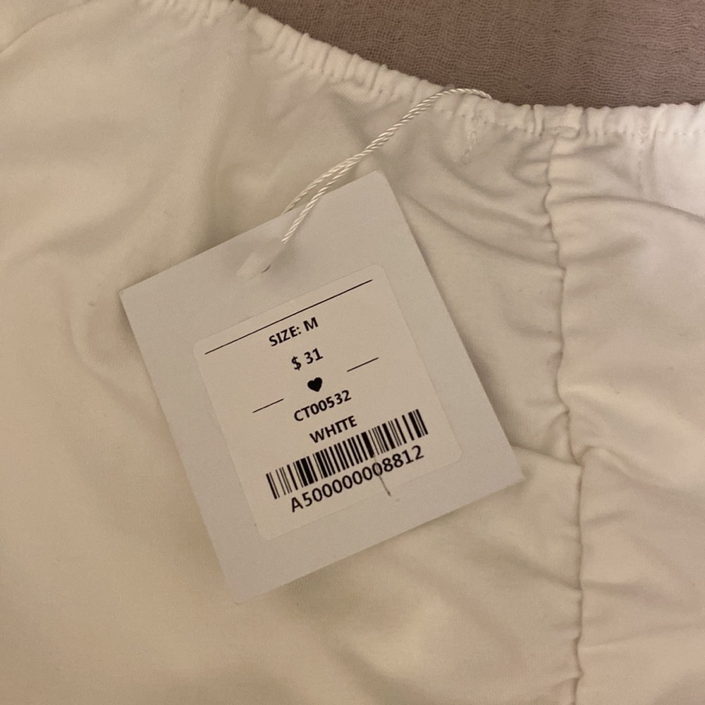 Adika white cropped top . Size M . New - Picture 7 of 12